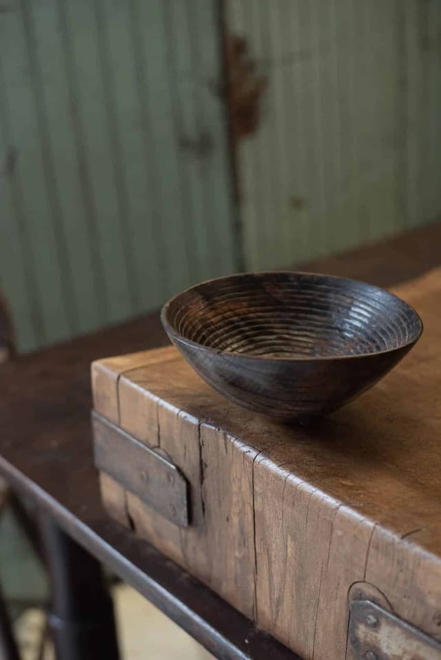 A vintage 1990 Mike Chai Scott Turned Burr Elm Wood Bowl