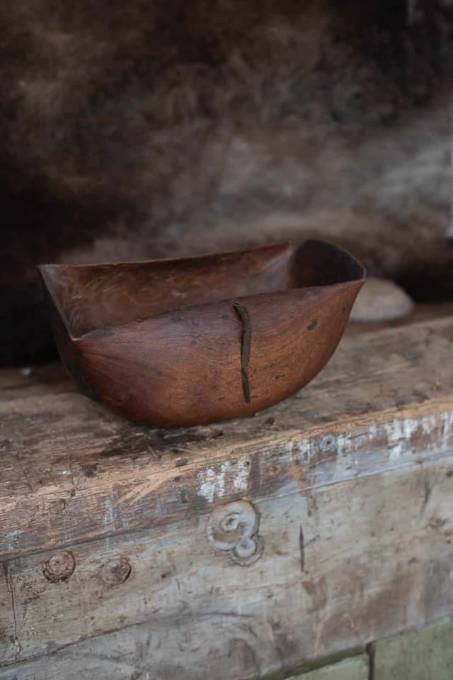 Hand Carved Antique Tribal Turkana Vessel / Bowl