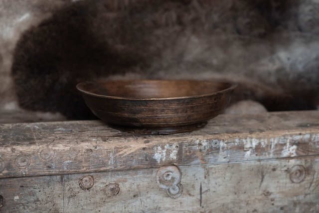 An Impressive Shallow Swat Valley Bowl