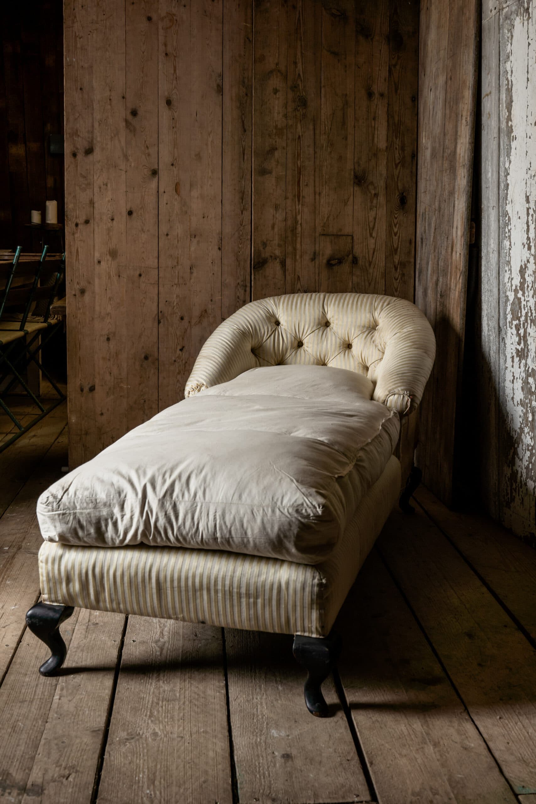 Elegant Chaise with Original Feather Cushion