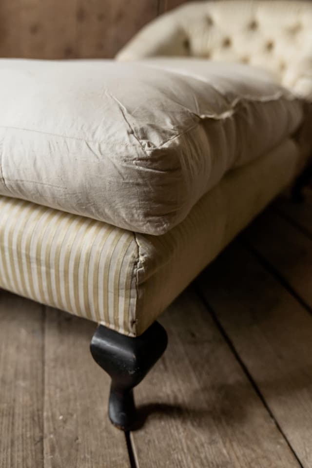 Elegant Chaise with Original Feather Cushion