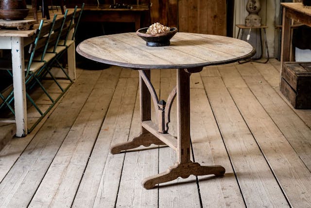 An Exceptional French Oak Vendange Table 