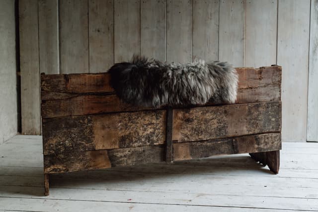 An Early Primitive Bench from the Catalan Region of Spain