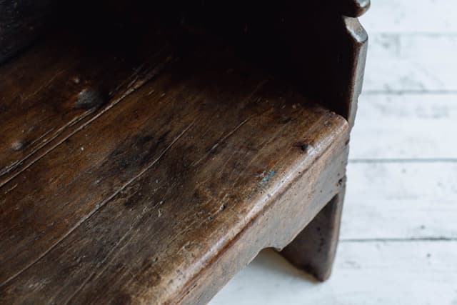 An Early Primitive Bench from the Catalan Region of Spain