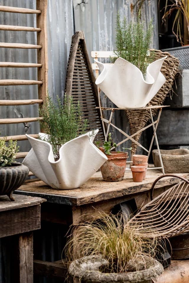 Pair of Mid-Century Mouchoirs Planters by Willy Guhl