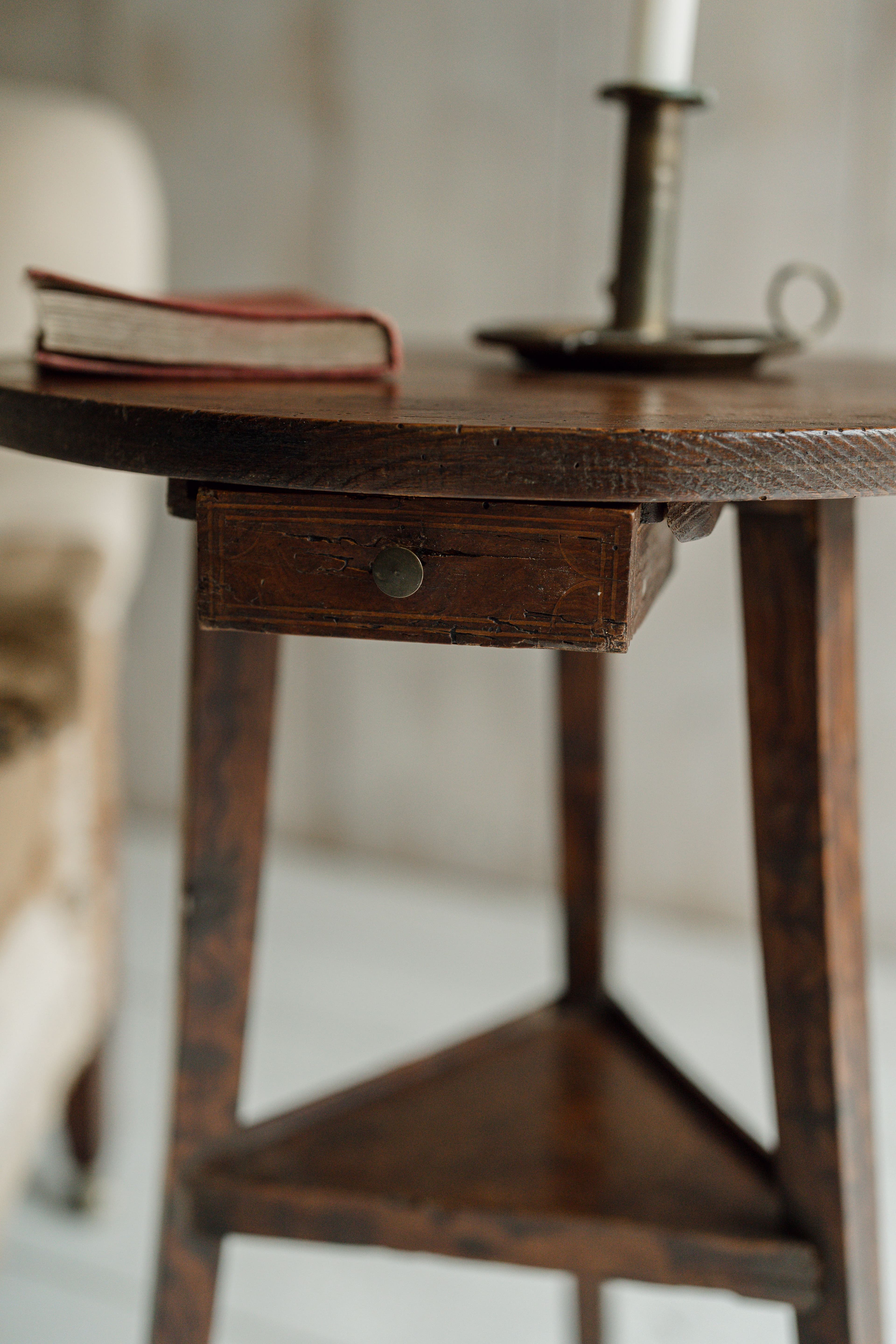 A Pretty Folk Art Table
