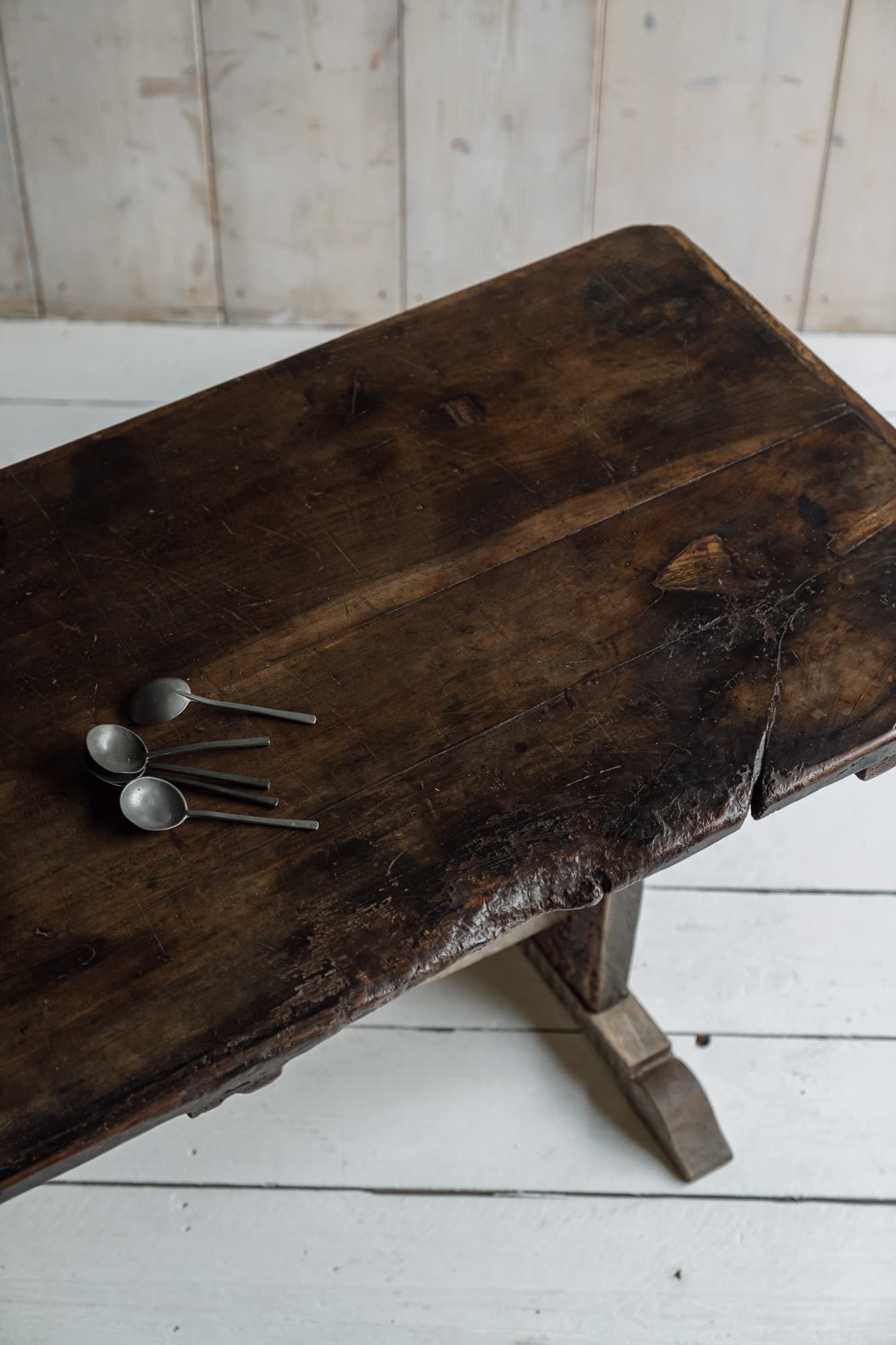 Rare Late 17th Century Iberian Walnut Plank Table