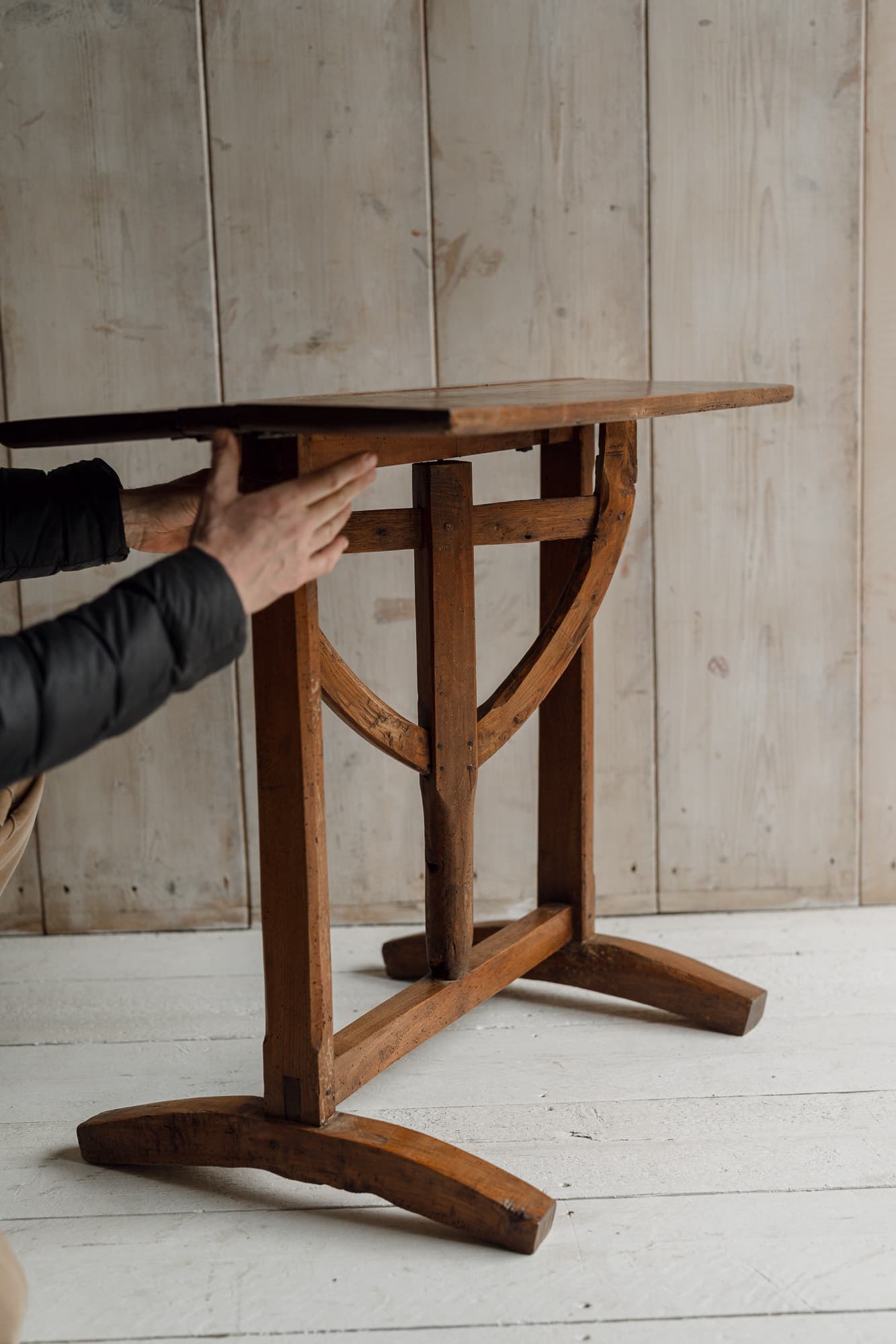 French Alpine Vernacular Elm Drop-Leaf Table, Savoie, Late 19th Century