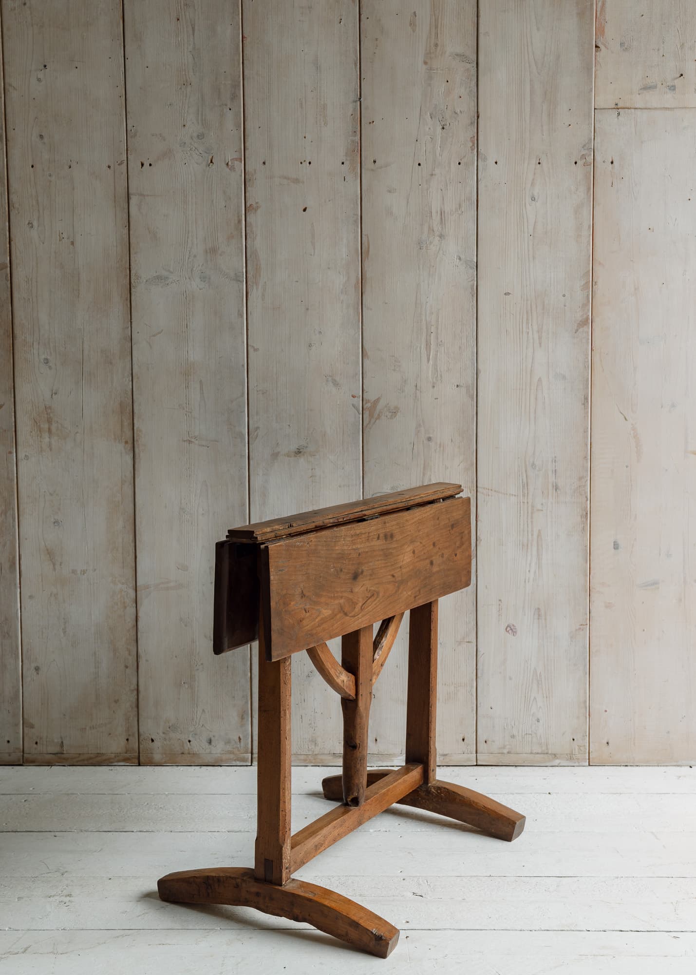 French Alpine Vernacular Elm Drop-Leaf Table, Savoie, Late 19th Century
