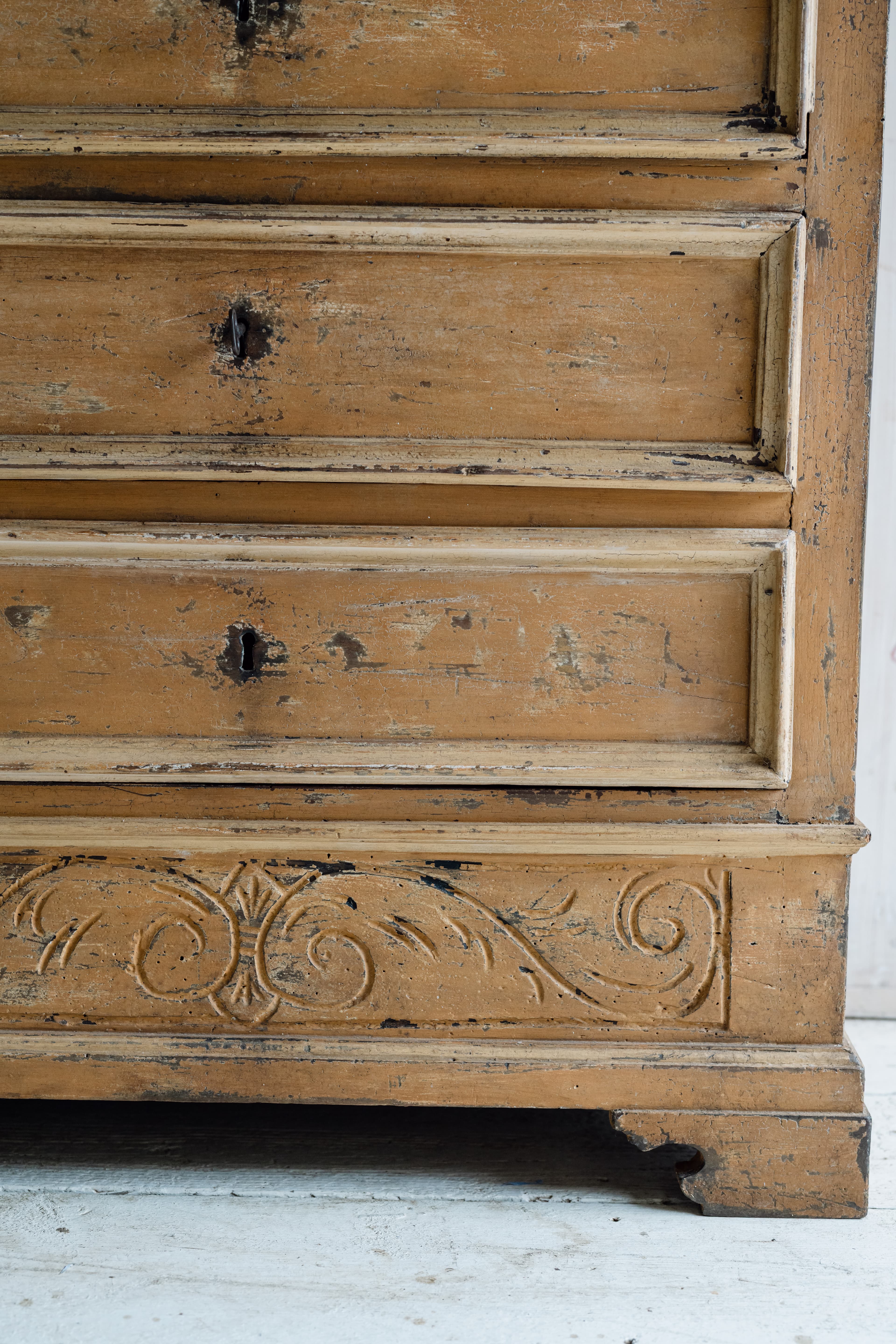 An Elegant Early 19th Century Italian Painted Chest of Drawers