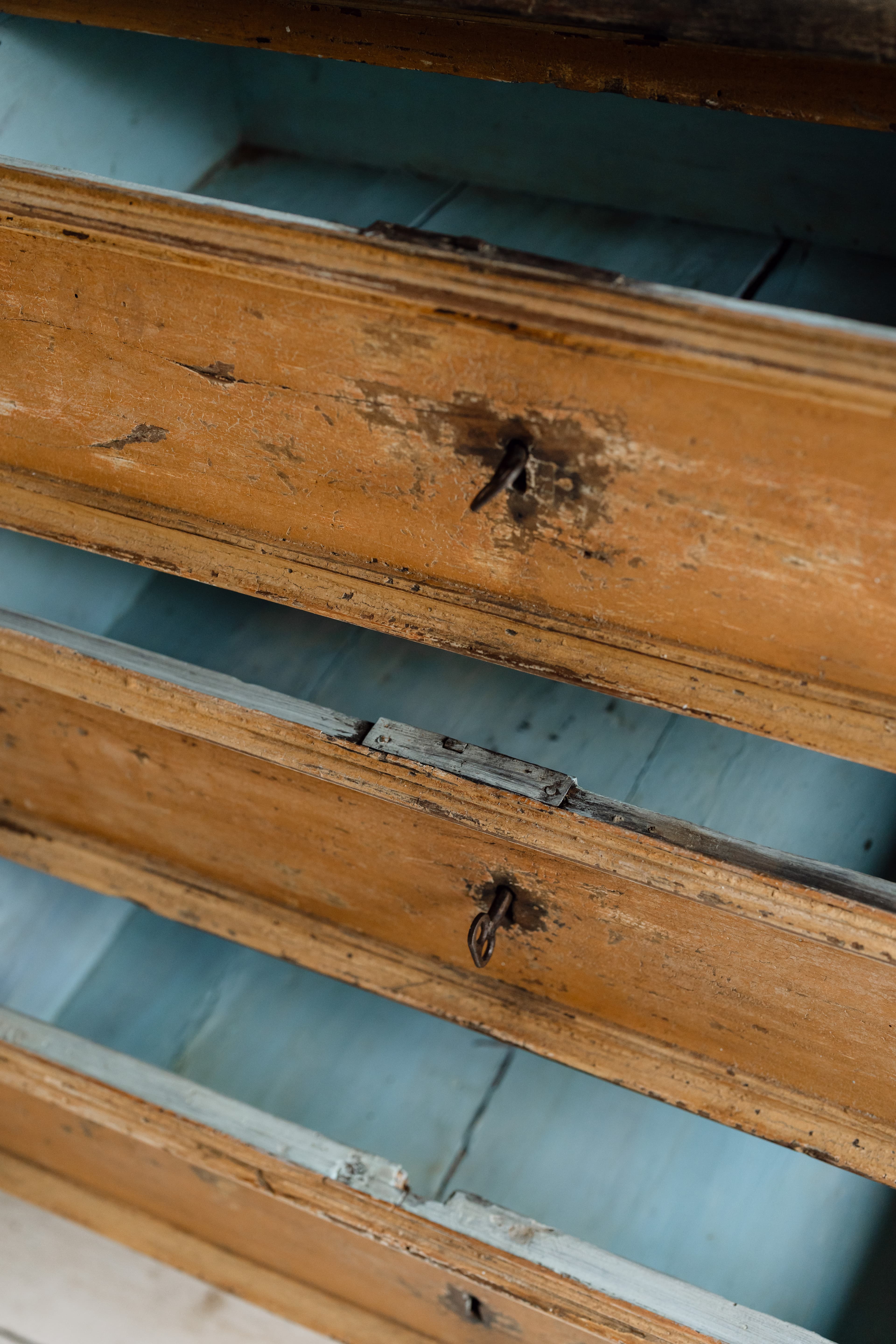 An Elegant Early 19th Century Italian Painted Chest of Drawers
