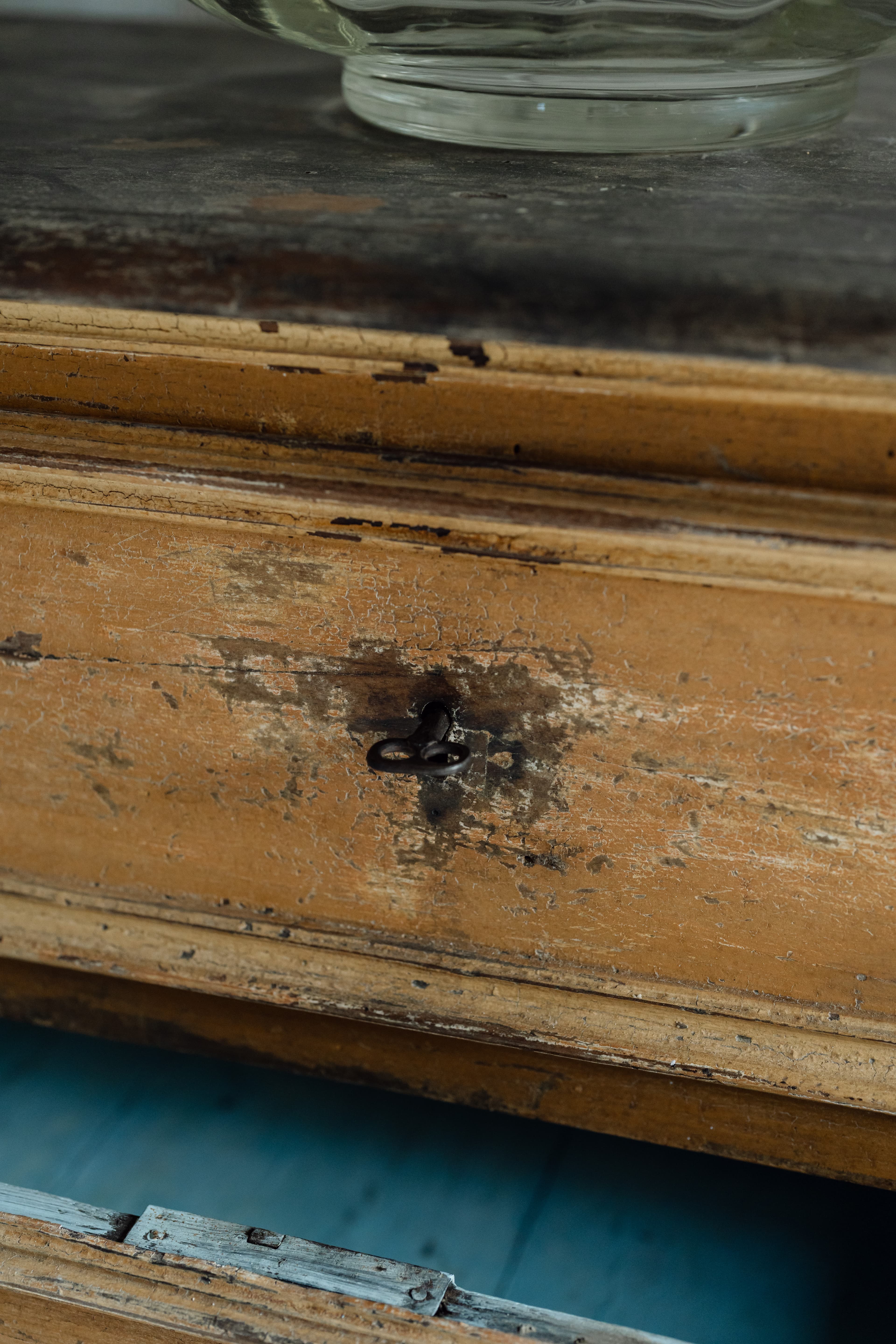 An Elegant Early 19th Century Italian Painted Chest of Drawers