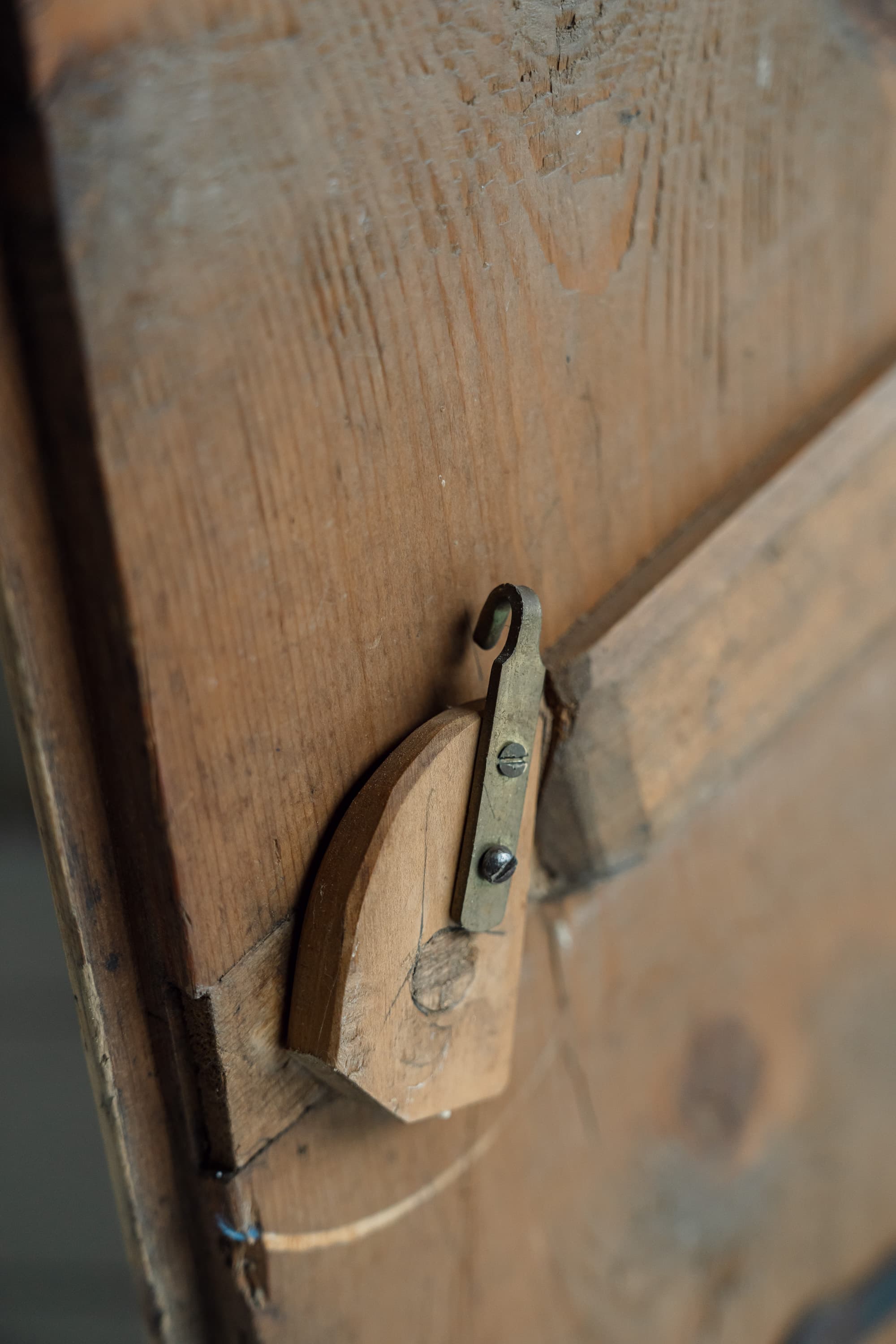 Primitive Mountain Pine Cupboard, c.1800