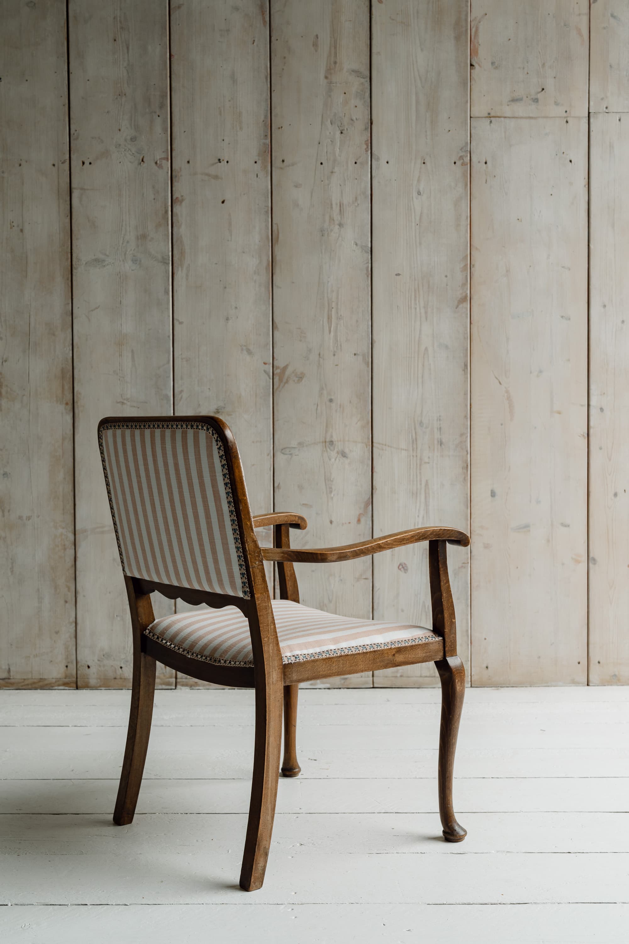 English Oak Armchair with Cjoiserie Decoration, Circa 1820-1840