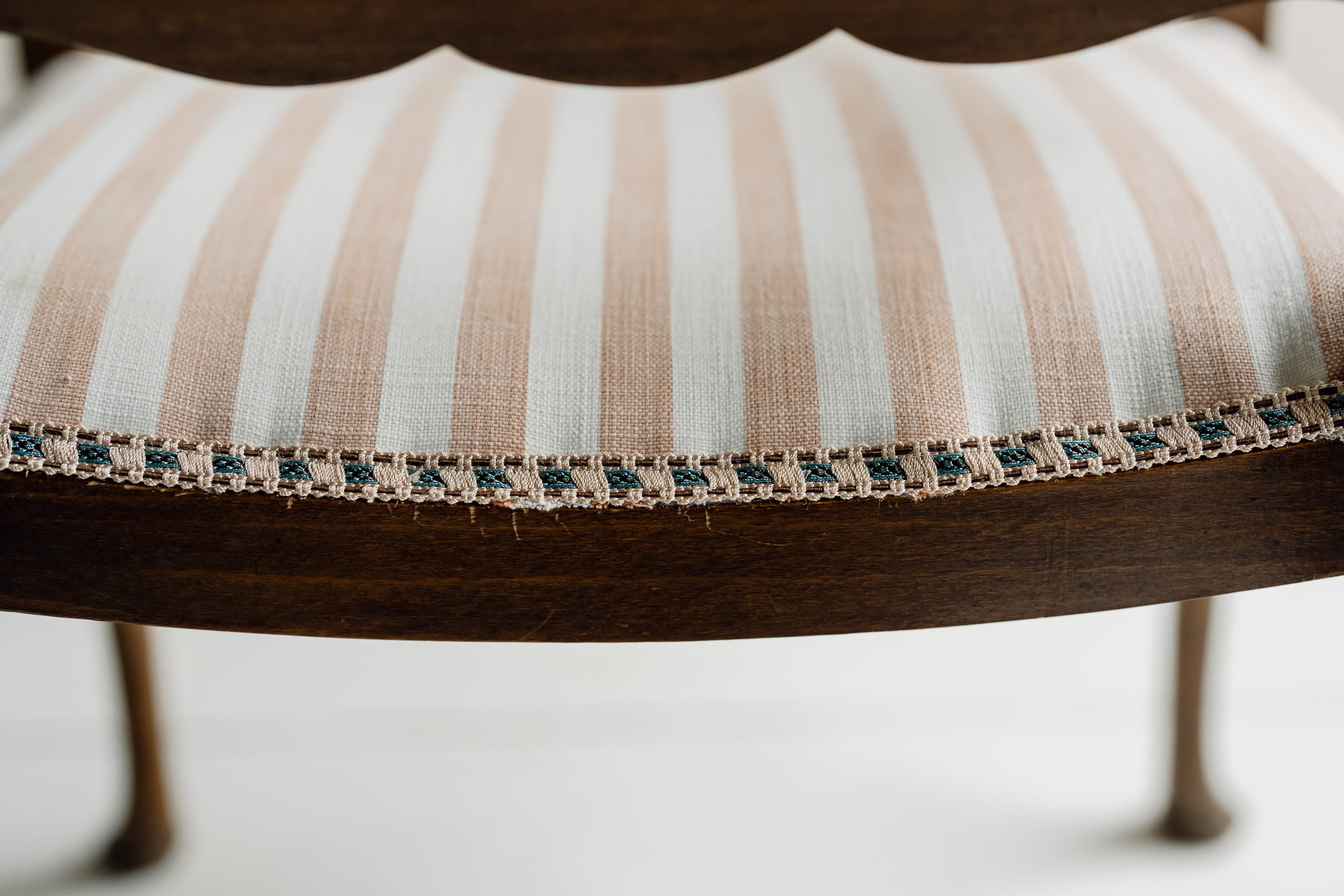 English Oak Armchair with Cjoiserie Decoration, Circa 1820-1840