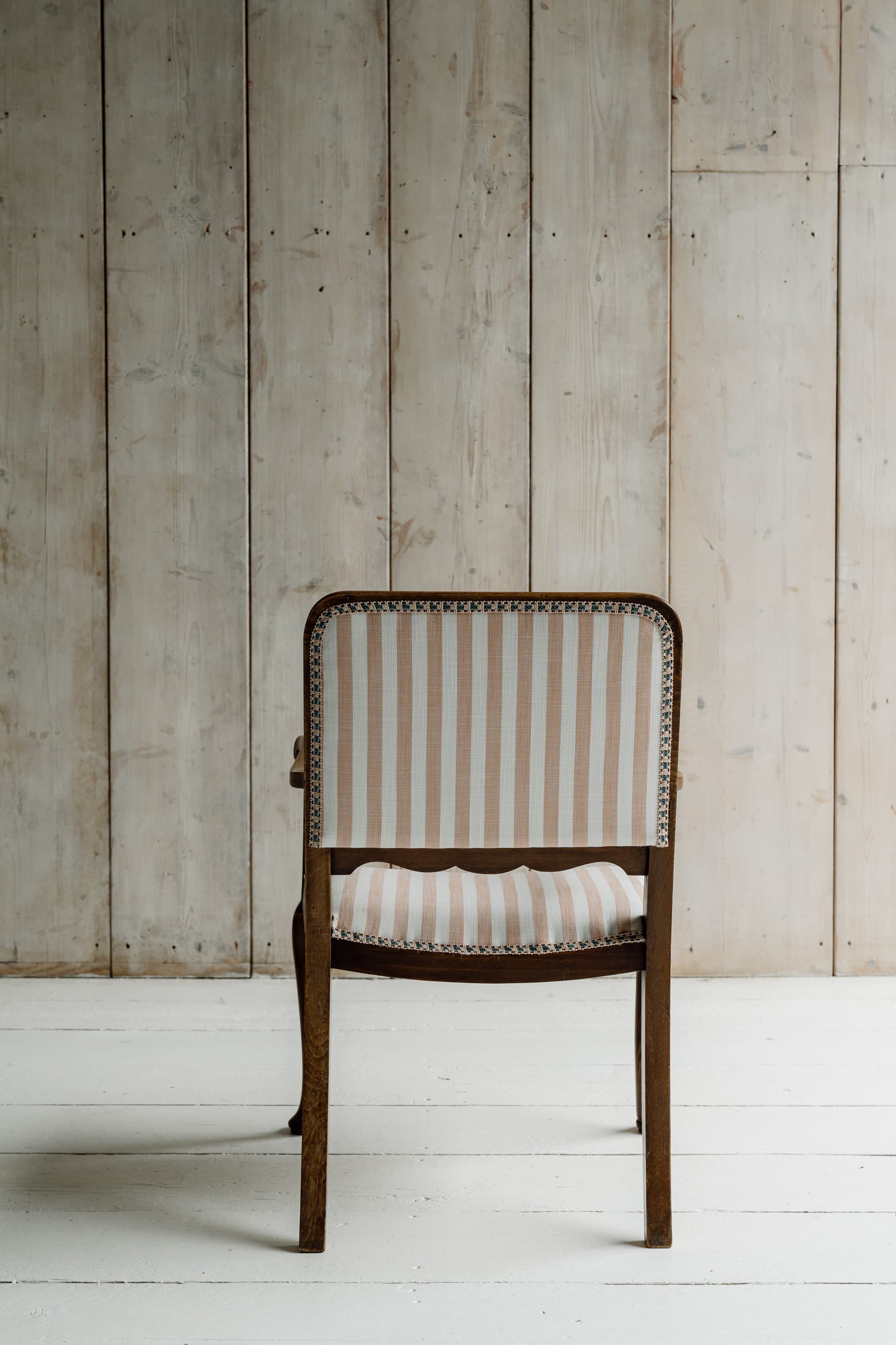 English Oak Armchair with Cjoiserie Decoration, Circa 1820-1840