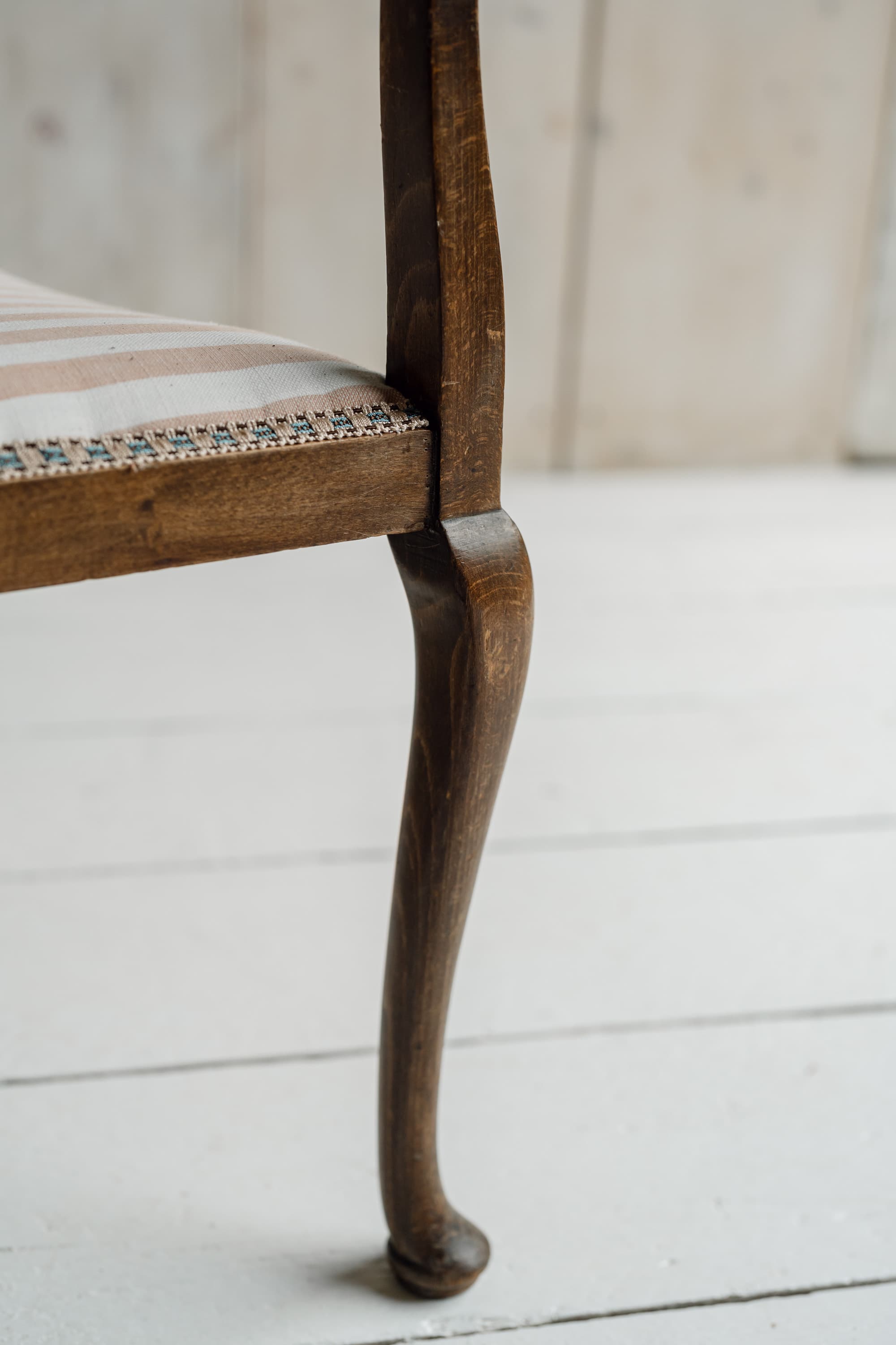 English Oak Armchair with Cjoiserie Decoration, Circa 1820-1840