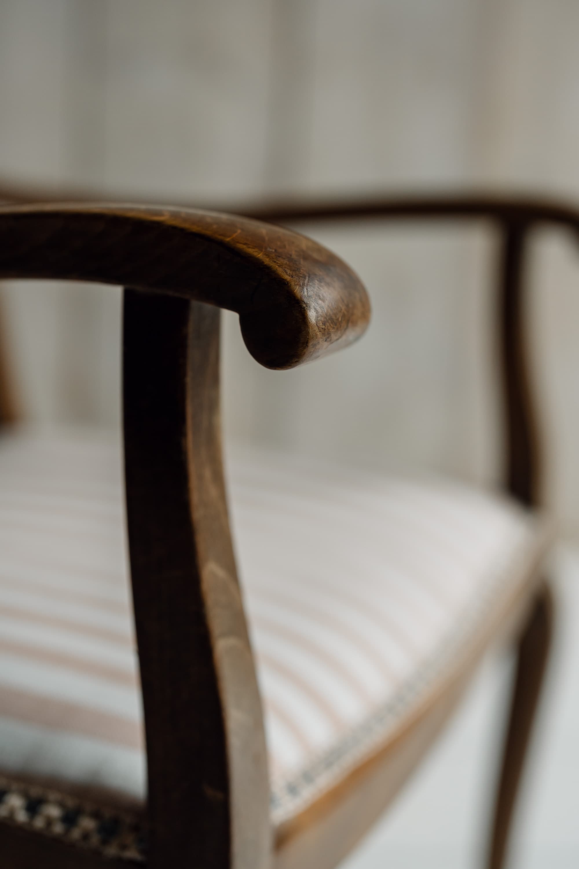 English Oak Armchair with Cjoiserie Decoration, Circa 1820-1840