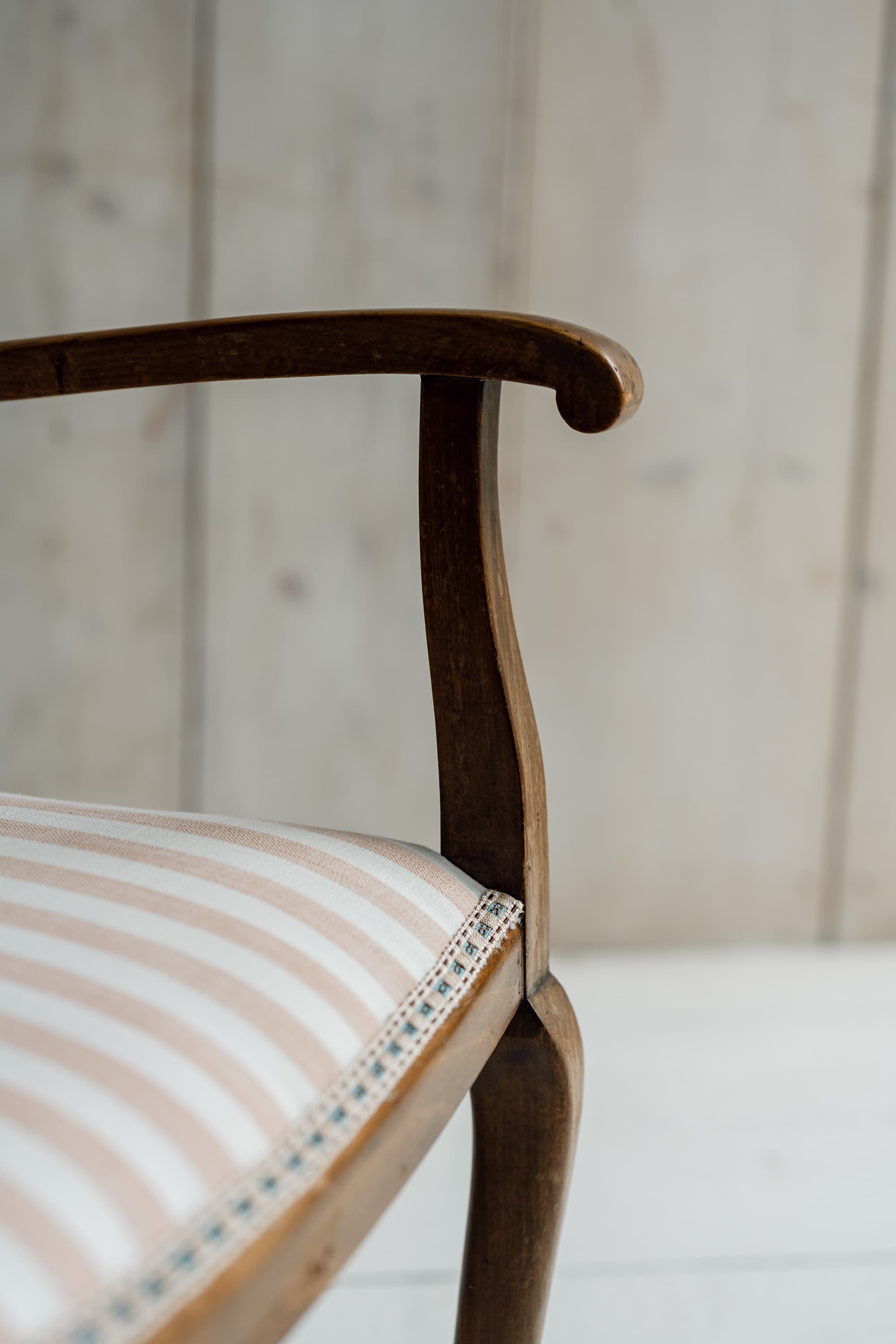 English Oak Armchair with Cjoiserie Decoration, Circa 1820-1840