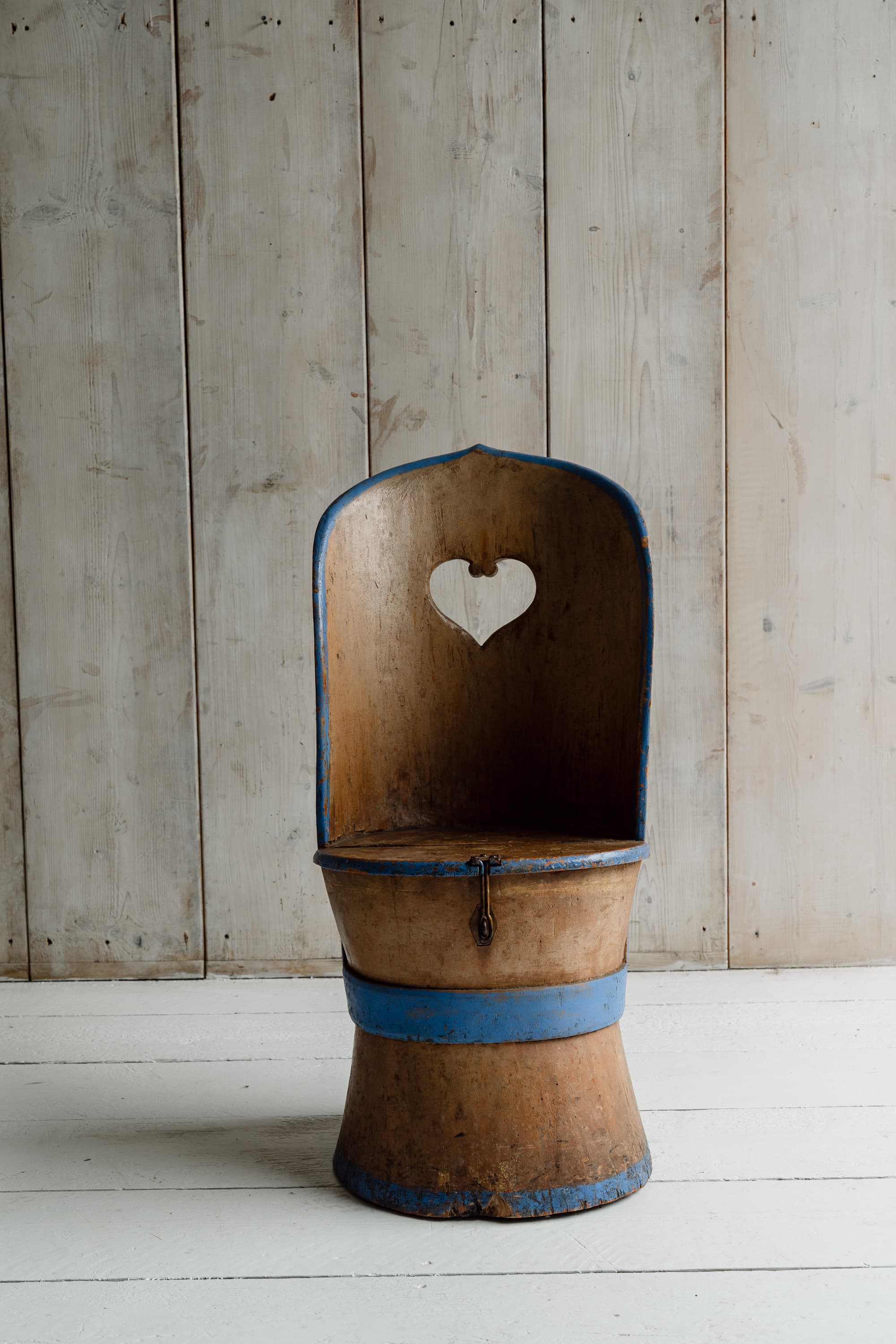 A Rare Sculptural Swedish Kubbstol - Late 18th Century