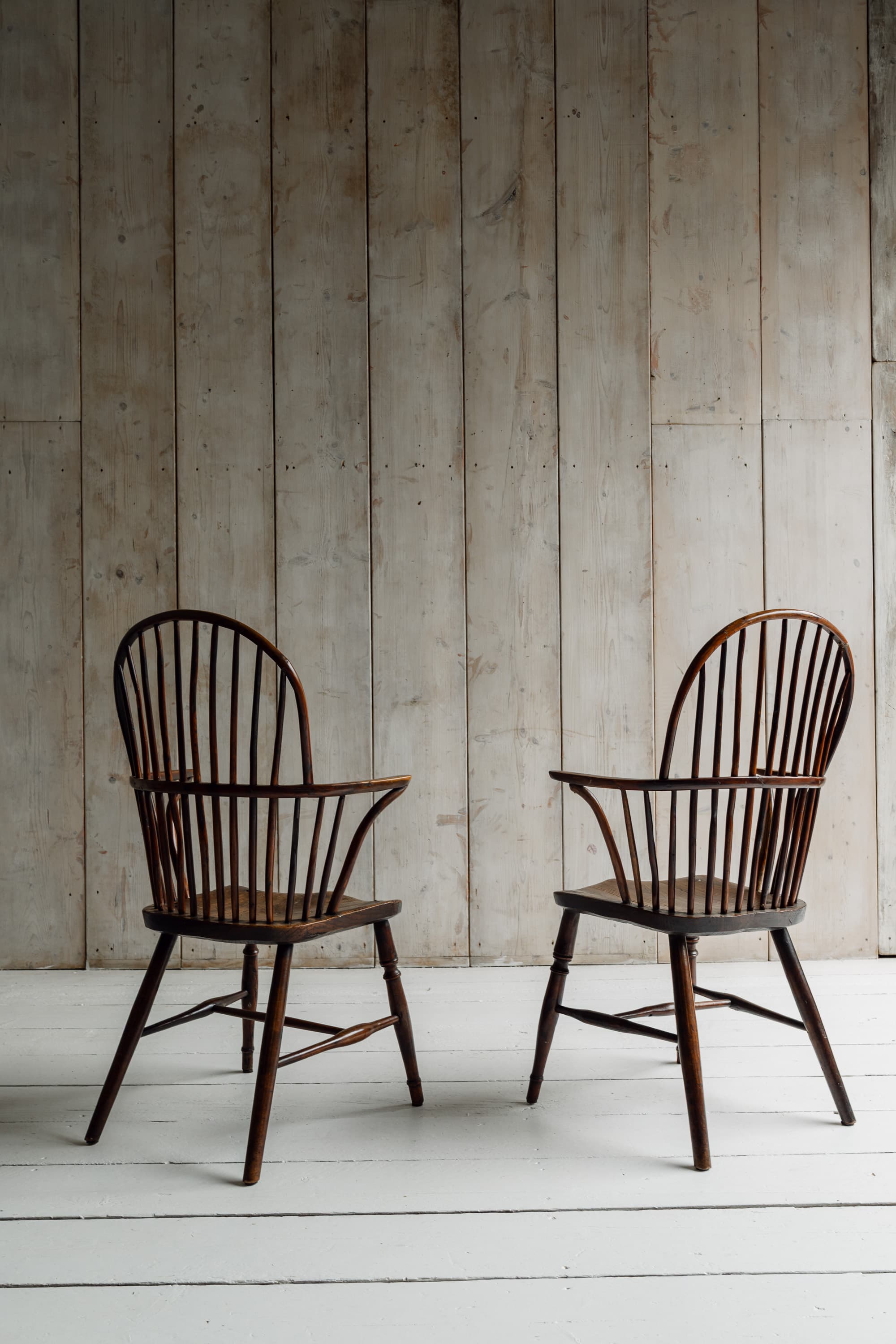 A Fine Pair of English Bow-Back Windsor Armchairs, Circa 1840-1870