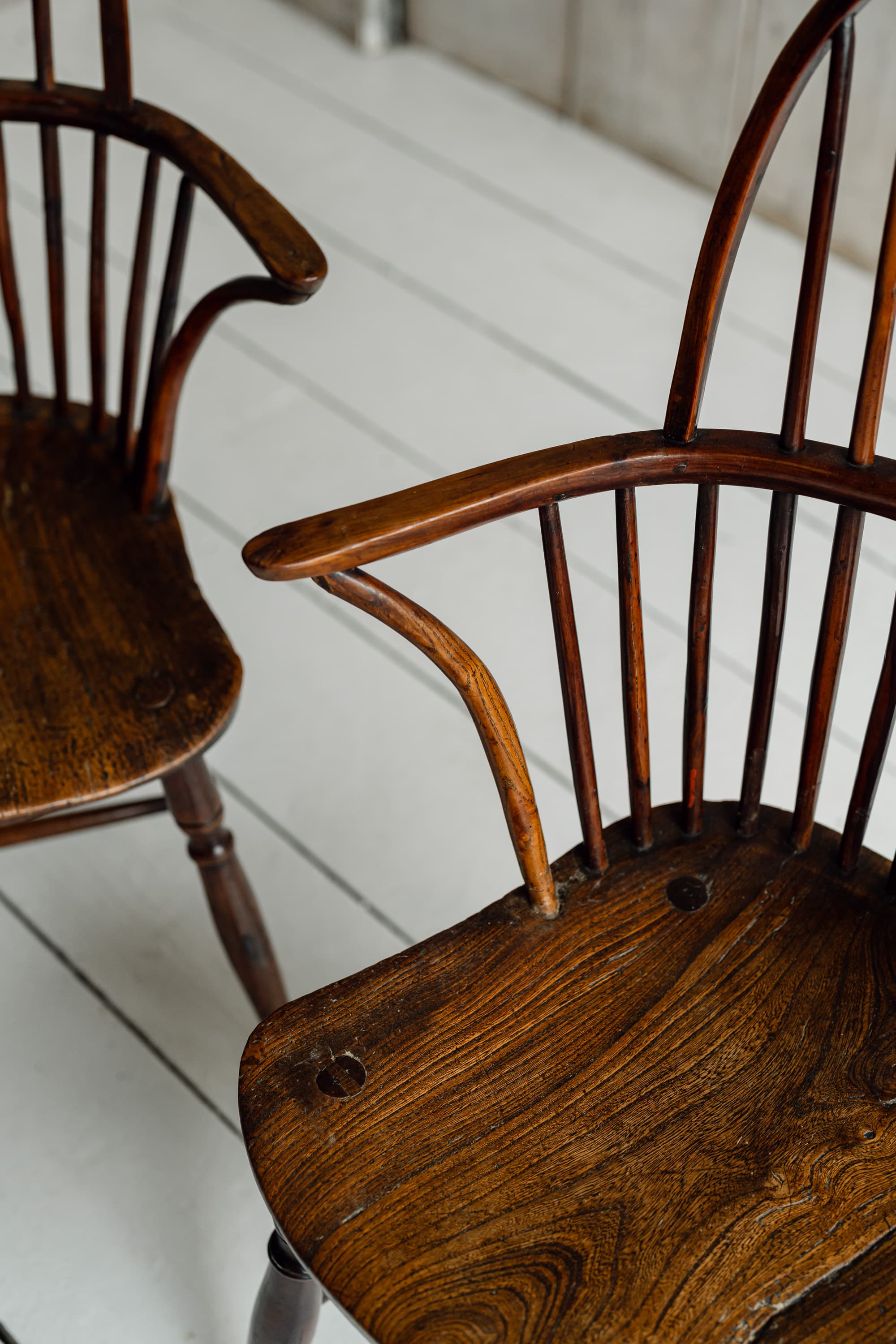 A Fine Pair of English Bow-Back Windsor Armchairs, Circa 1840-1870