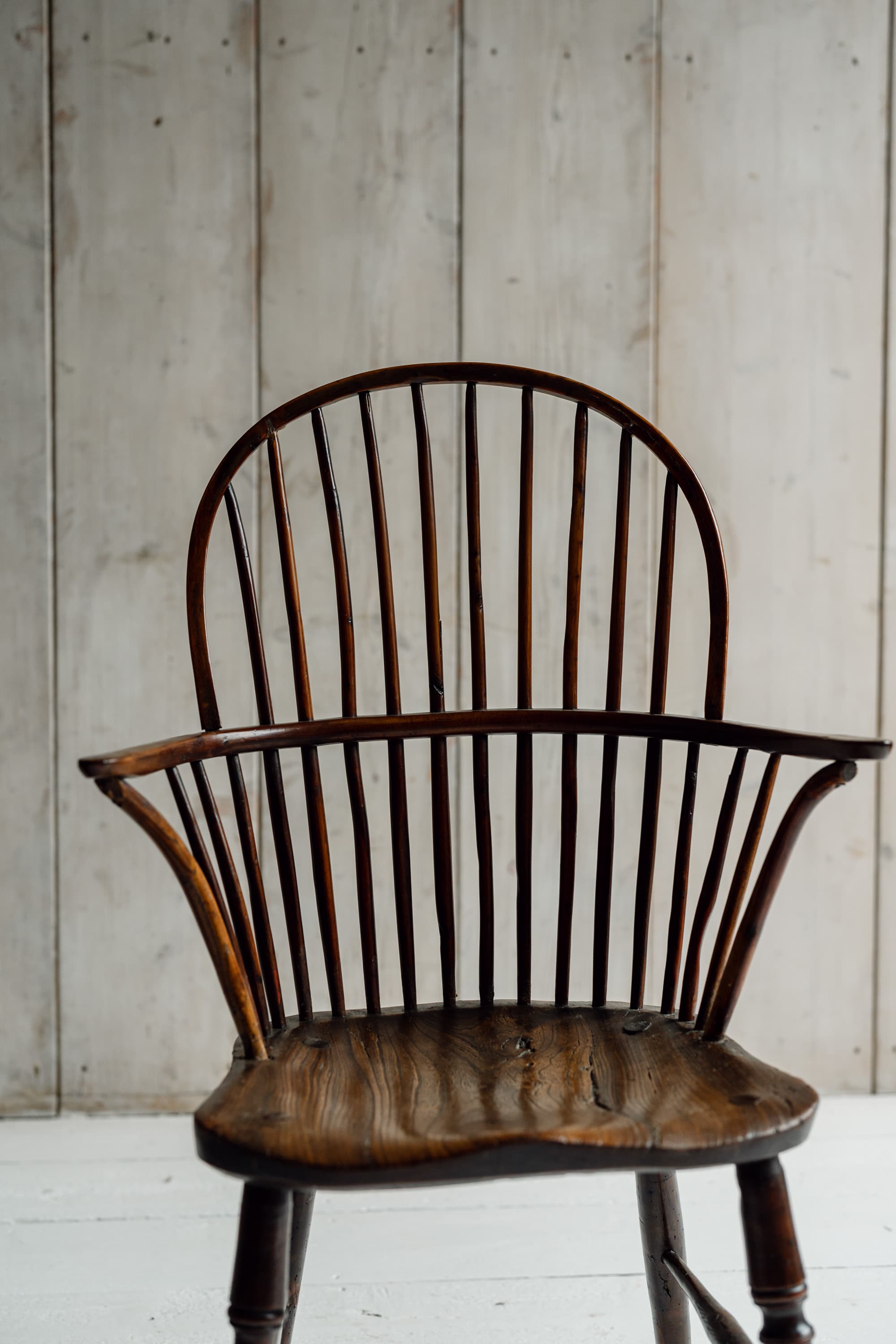 A Fine Pair of English Bow-Back Windsor Armchairs, Circa 1840-1870