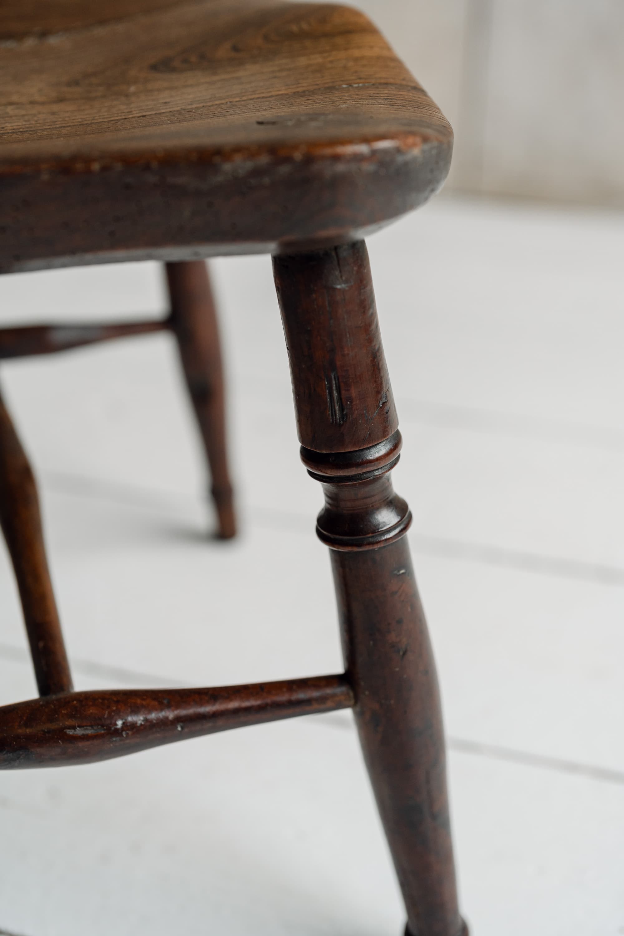 A Fine Pair of English Bow-Back Windsor Armchairs, Circa 1840-1870