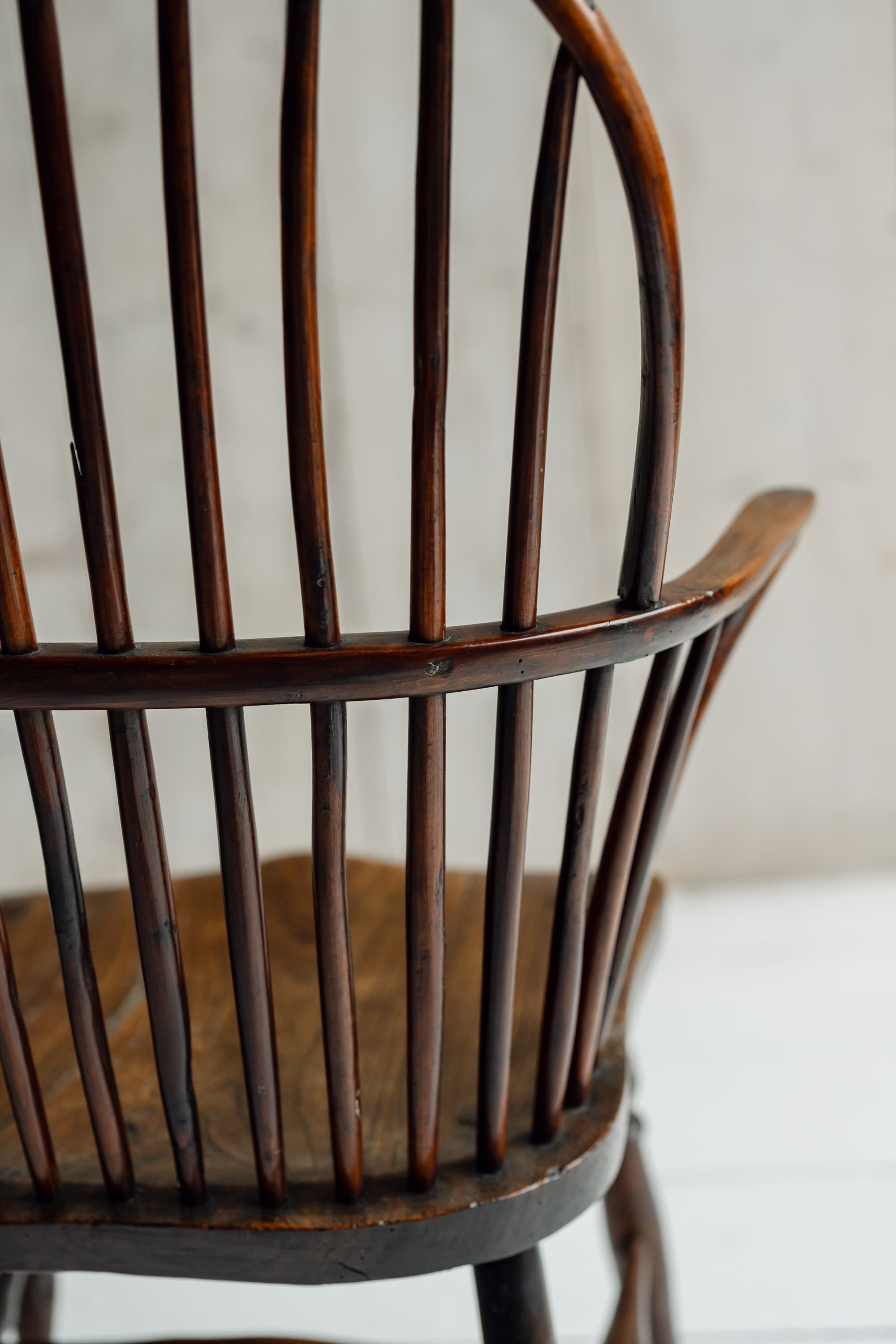A Fine Pair of English Bow-Back Windsor Armchairs, Circa 1840-1870