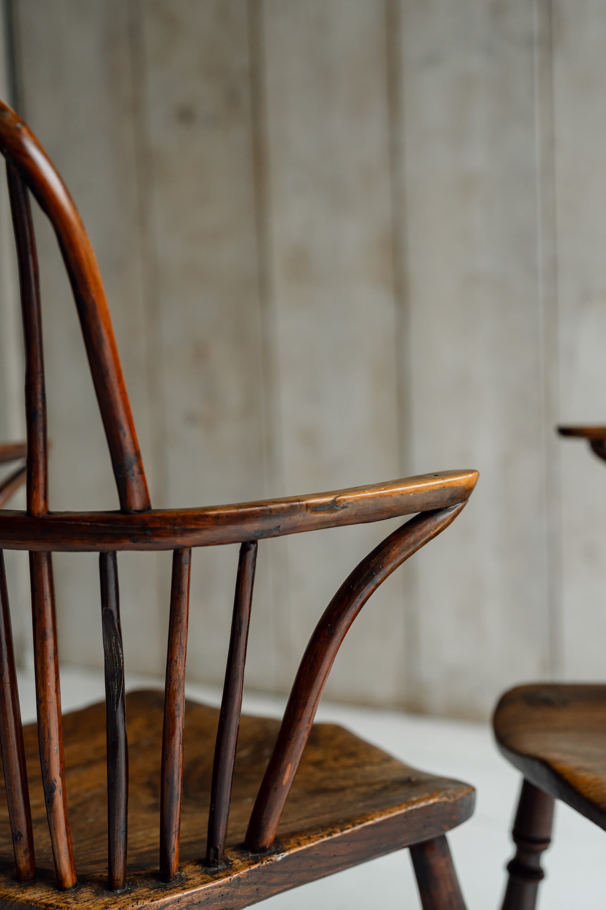 A Fine Pair of English Bow-Back Windsor Armchairs, Circa 1840-1870