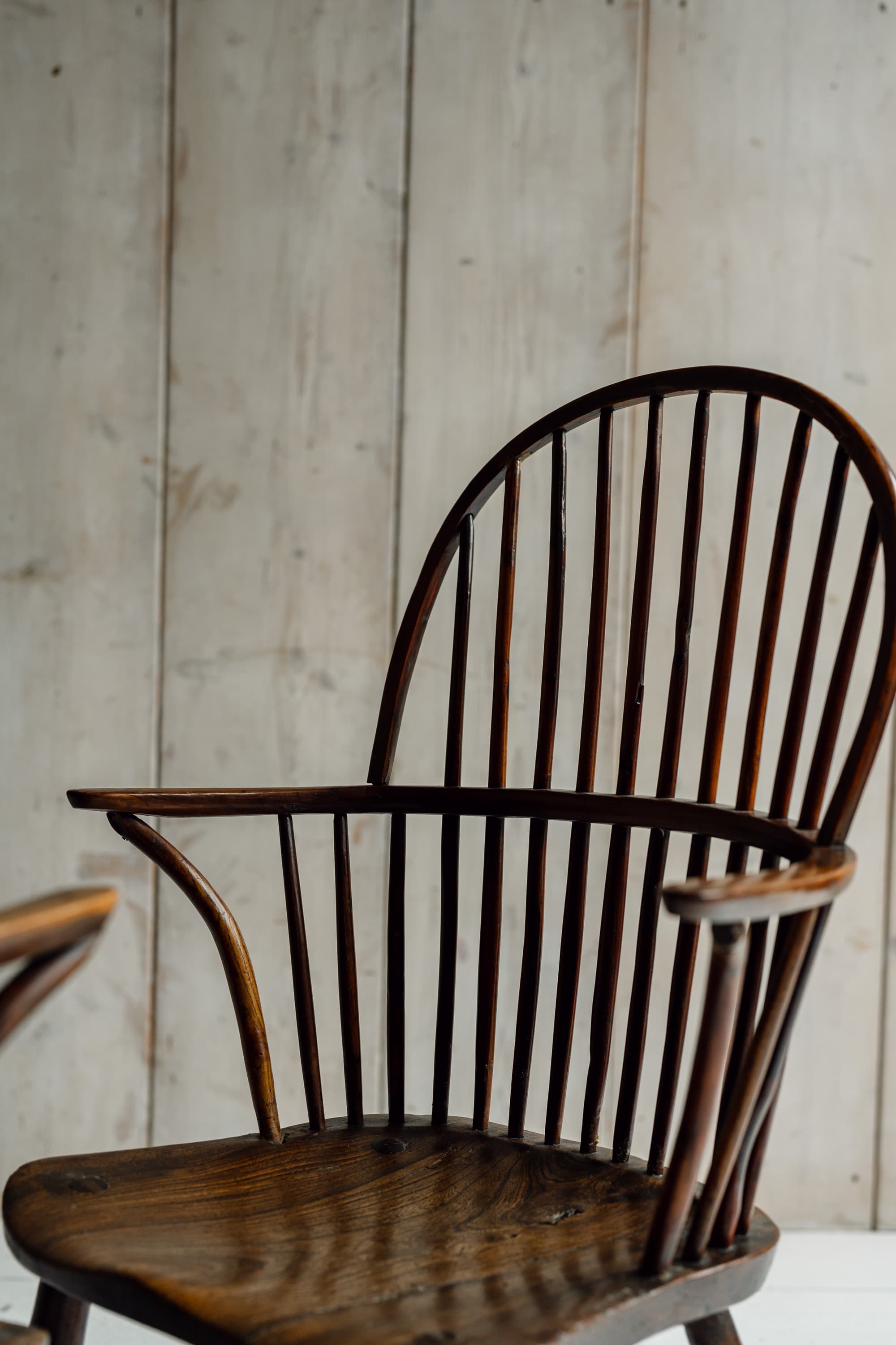 A Fine Pair of English Bow-Back Windsor Armchairs, Circa 1840-1870