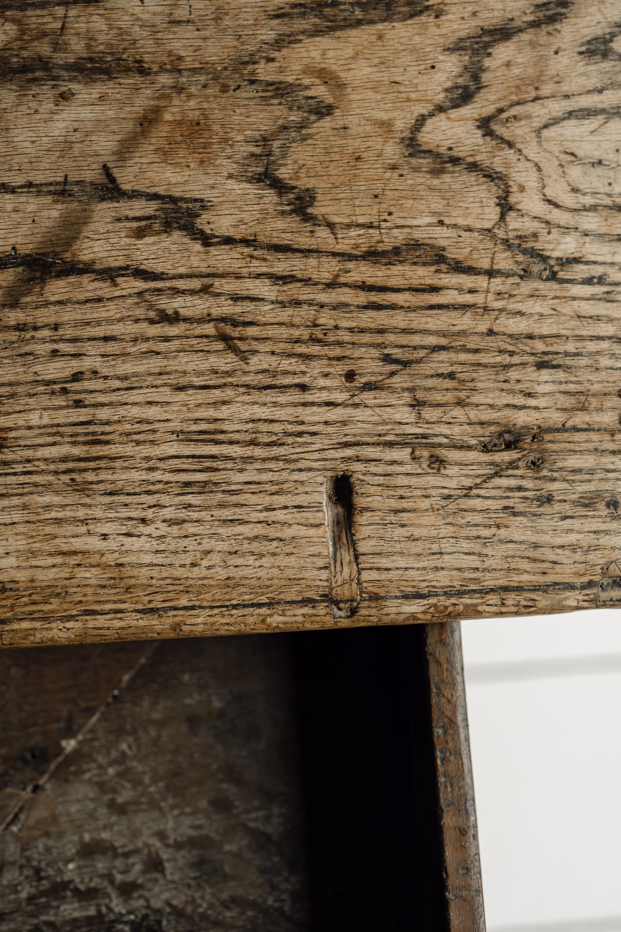 Exceptional Welsh Oak Side Table with an Extraordinary Figured Top, c.1800