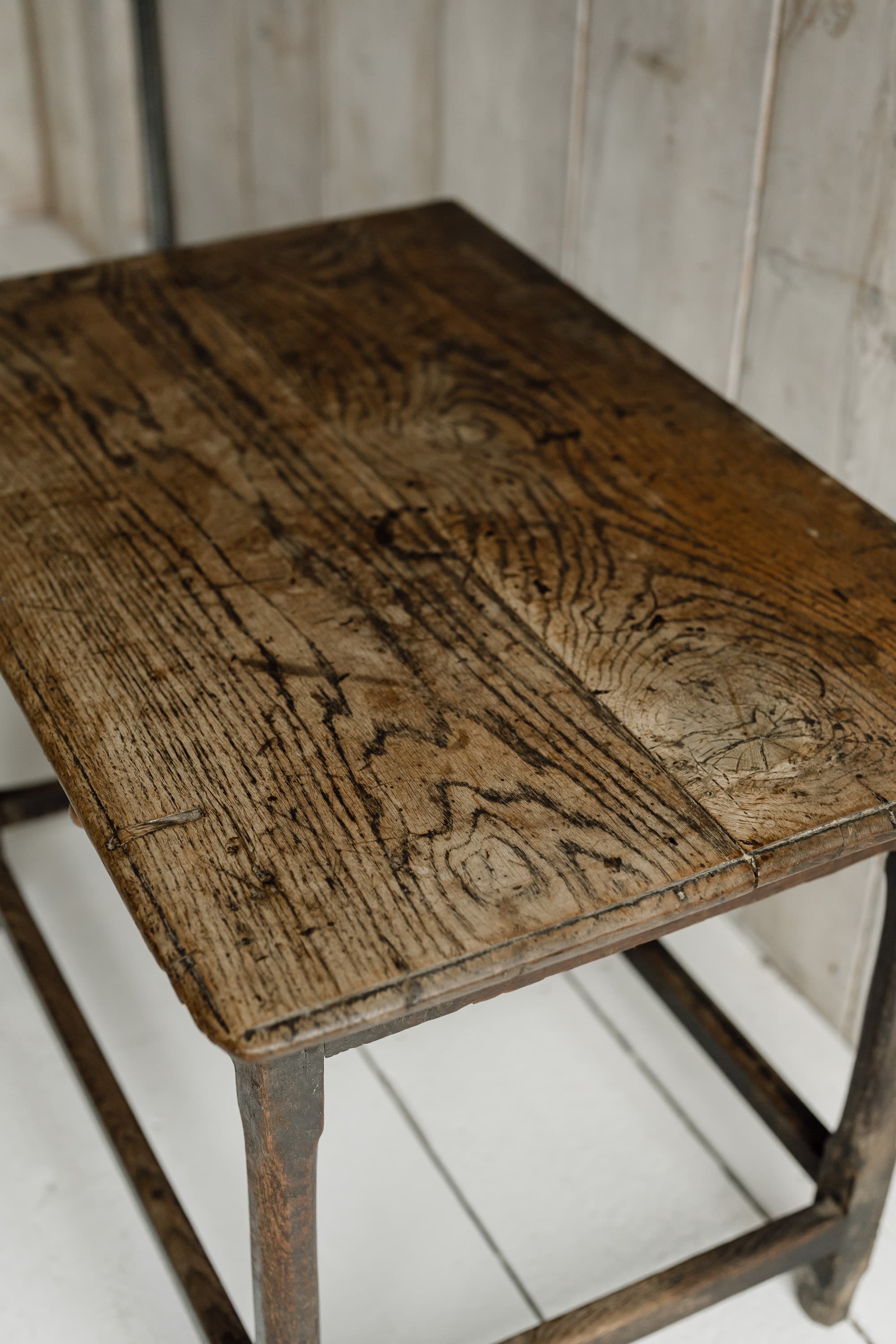 Exceptional Welsh Oak Side Table with an Extraordinary Figured Top, c.1800