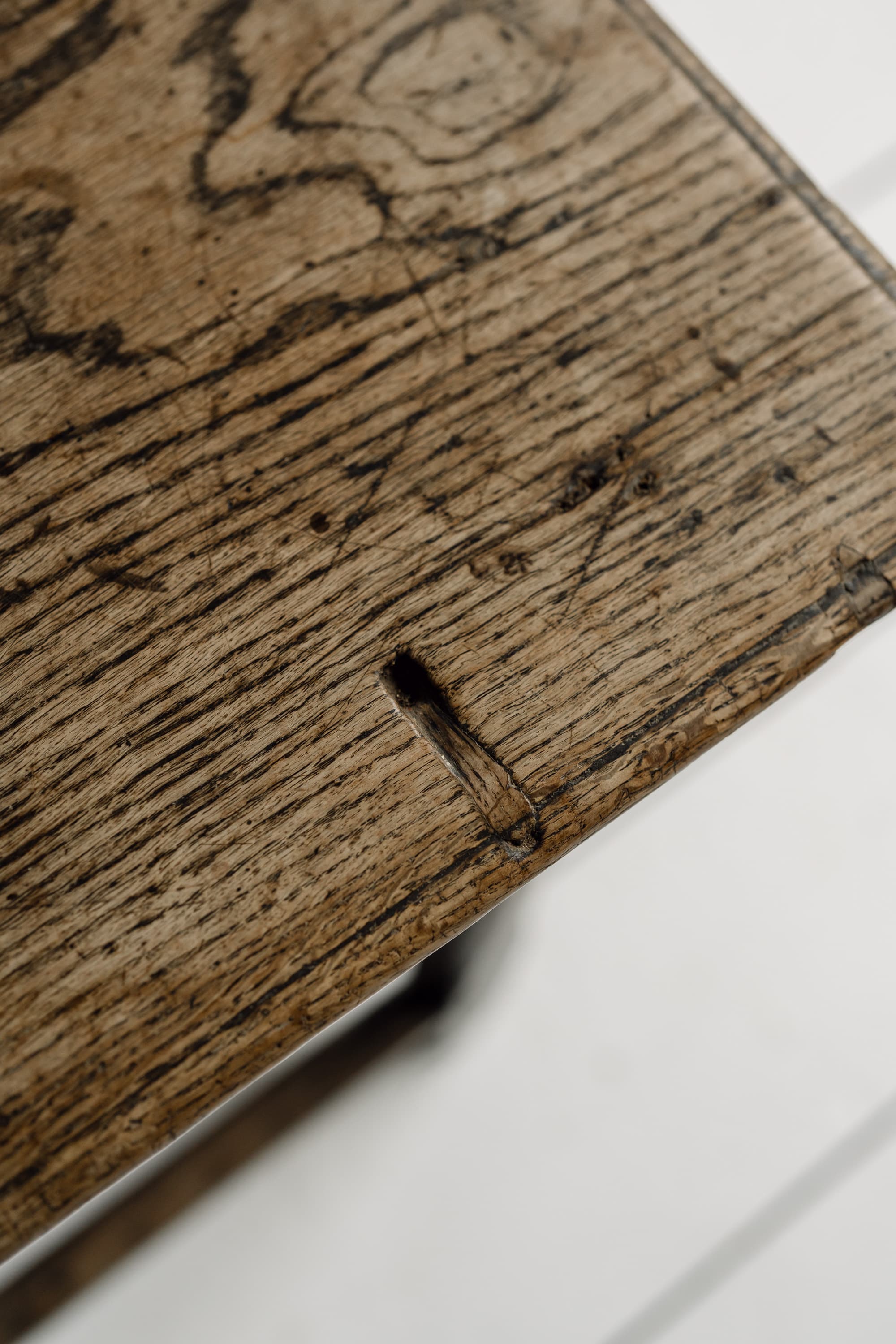 Exceptional Welsh Oak Side Table with an Extraordinary Figured Top, c.1800