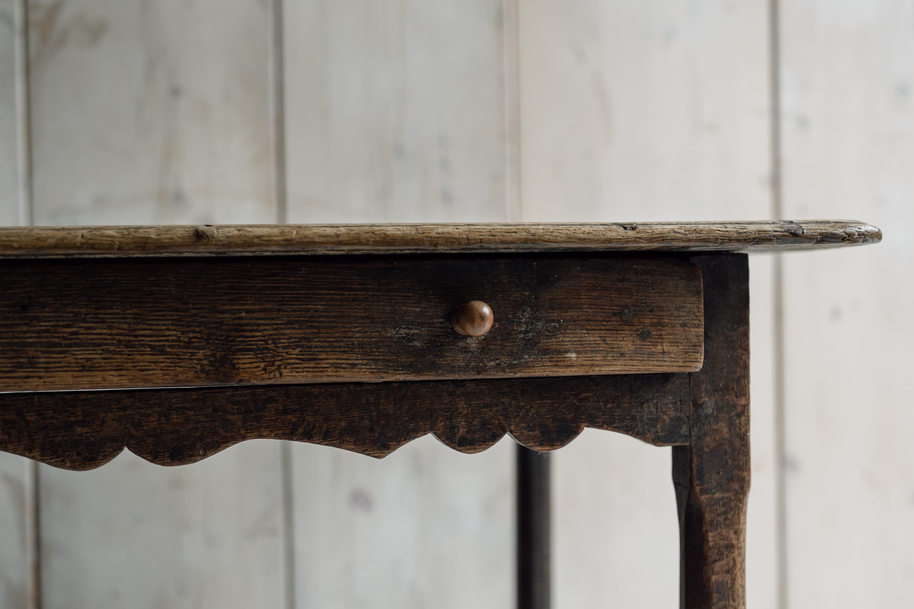 Exceptional Welsh Oak Side Table with an Extraordinary Figured Top, c.1800