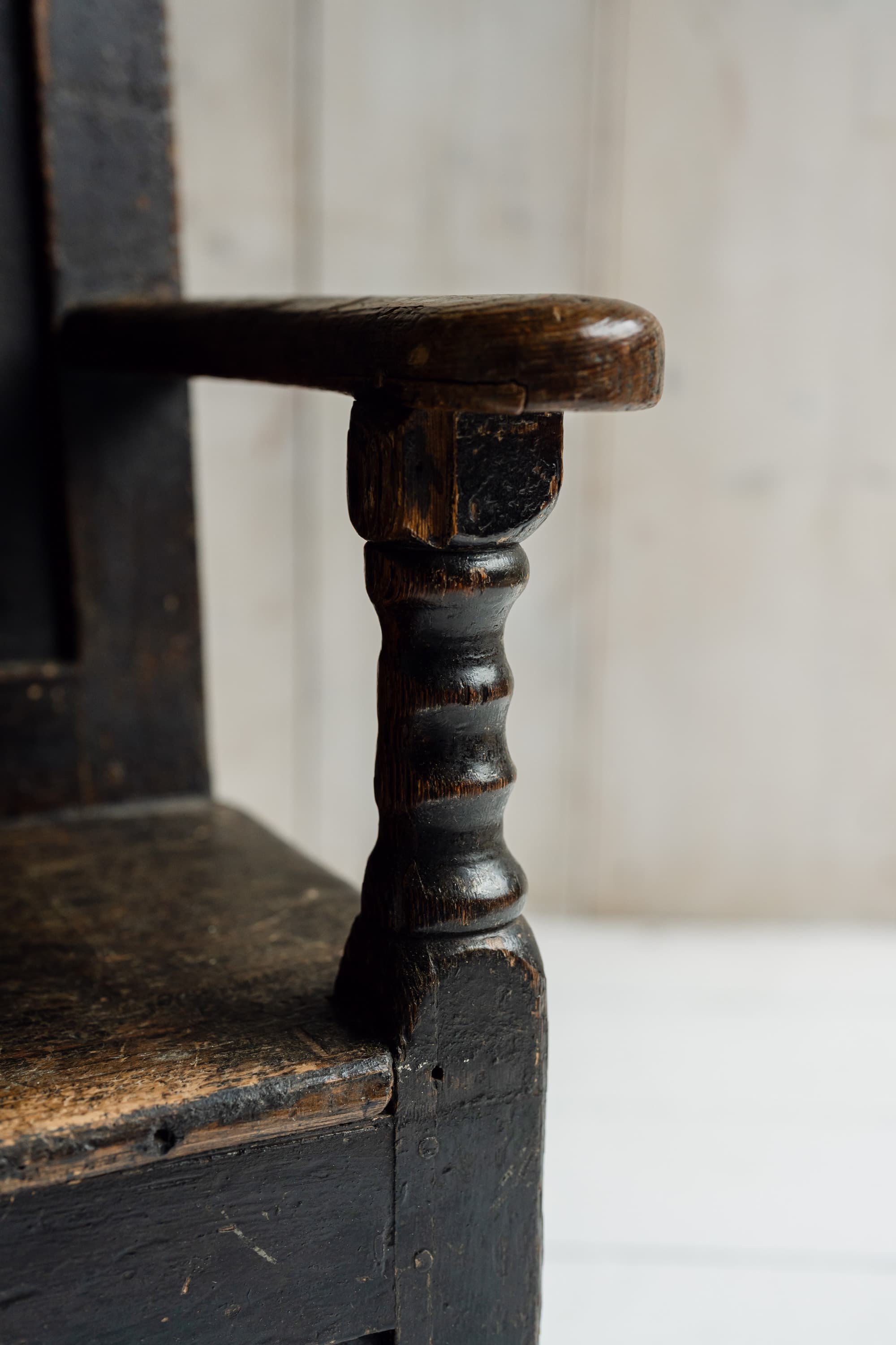 Extraordinary Welsh Border Oak Settle in Original Black Paint, c.1800