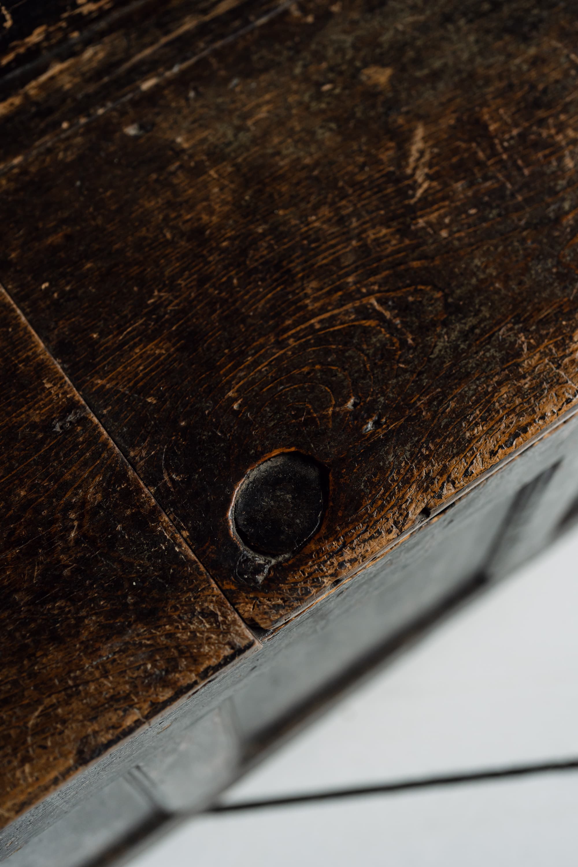 Extraordinary Welsh Border Oak Settle in Original Black Paint, c.1800