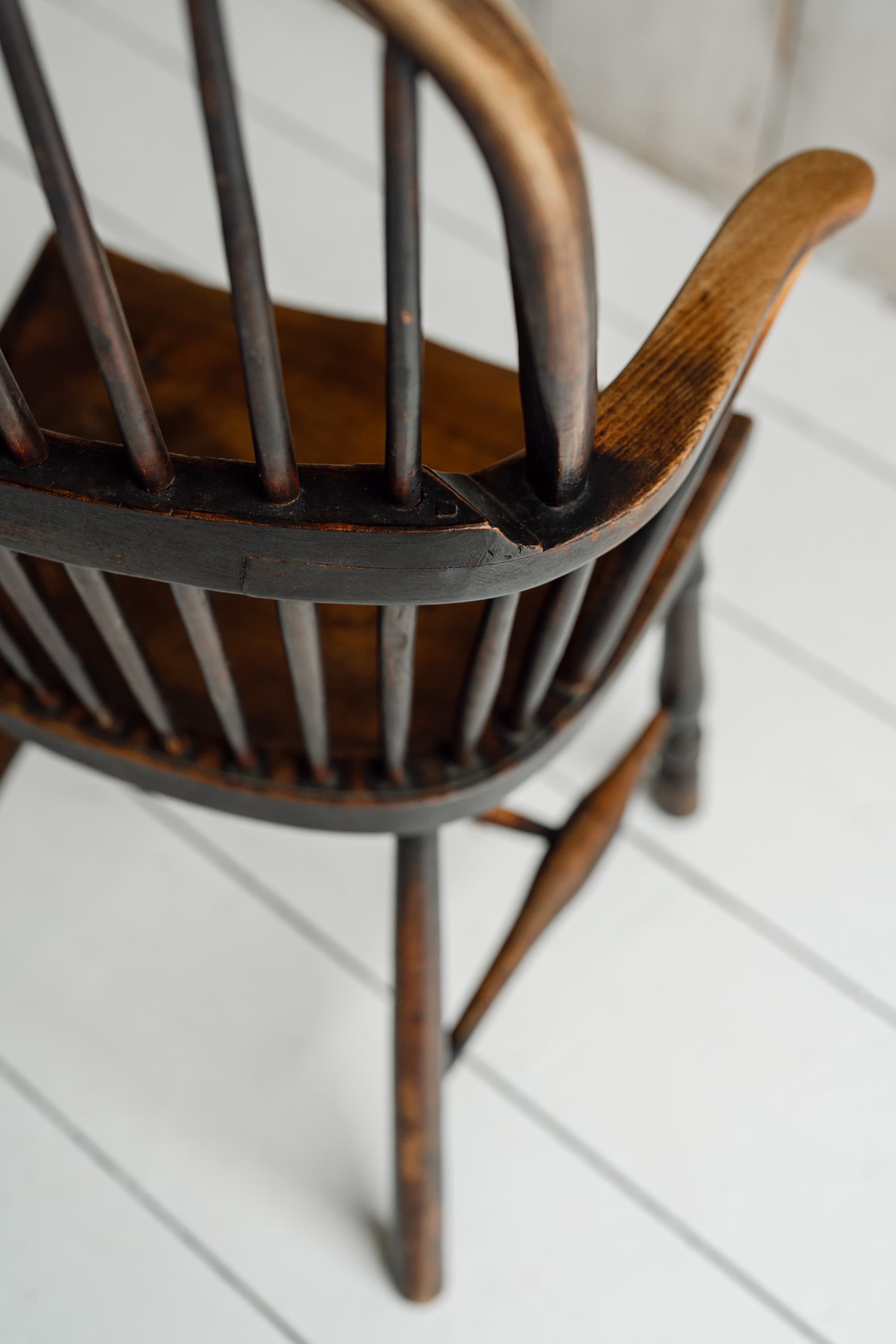 A Very Fine English Elm & Ash Windsor Armchair, c.1820-1840