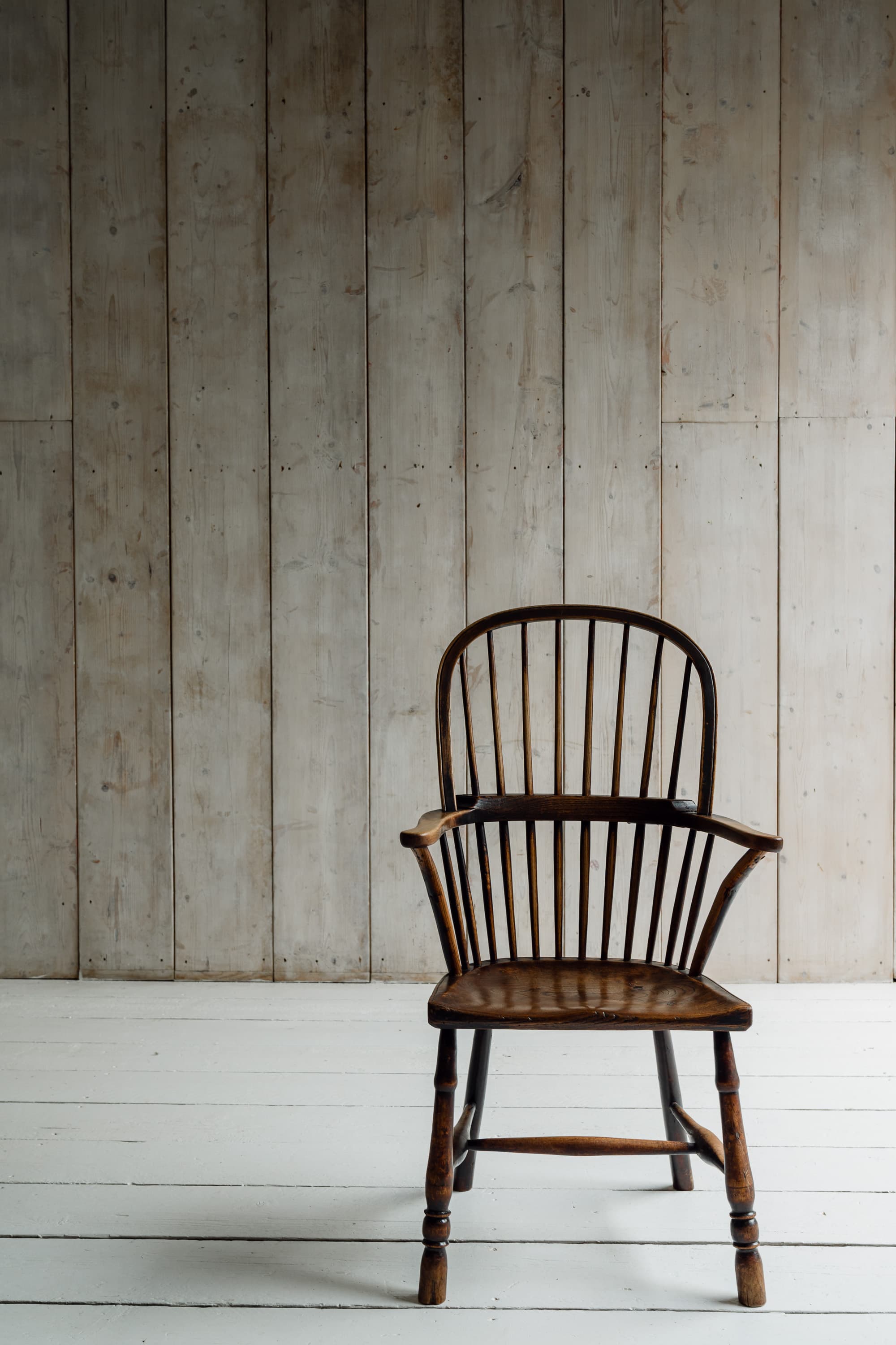 A Very Fine English Elm & Ash Windsor Armchair, c.1820-1840